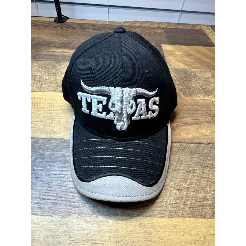 Texas Longhorn Skull Embroidered Baseball Cap Black‎ & Grey